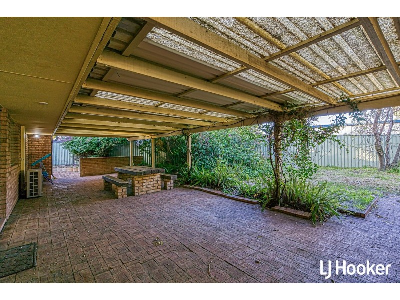42 Collins Road, Willetton WA 6155