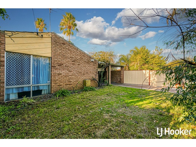 42 Collins Road, Willetton WA 6155