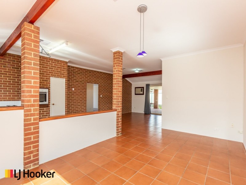 5 Barrul Place, Thornlie WA 6108