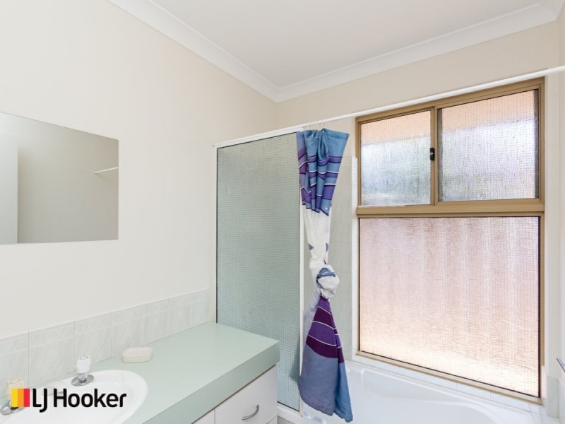 5 Barrul Place, Thornlie WA 6108