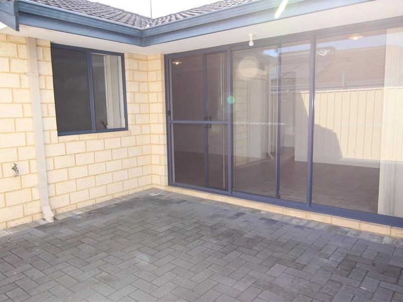 3/24 Windemere Crescent, Nollamara WA 6061