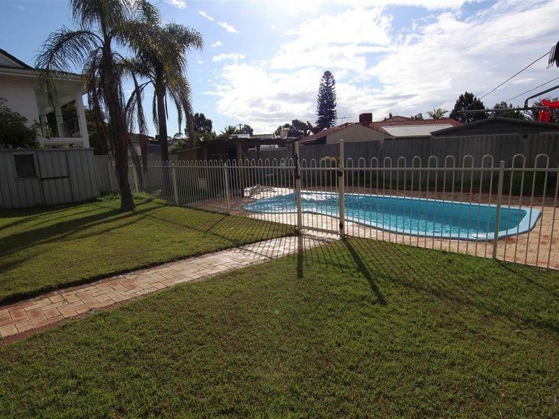 14 Drysdale Street, Shelley WA 6148