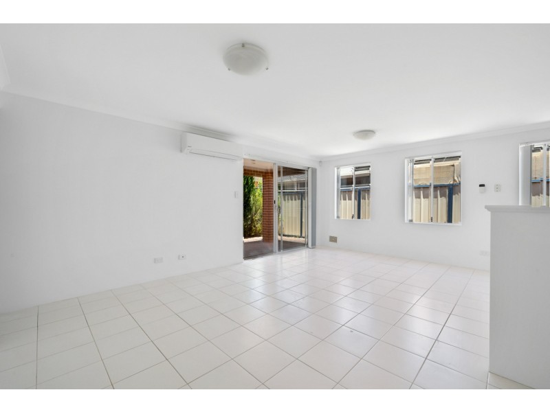 4/54 Sixth Road, Armadale WA 6112