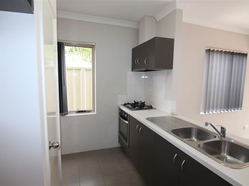 6B Messenger Street, Kelmscott WA 6111