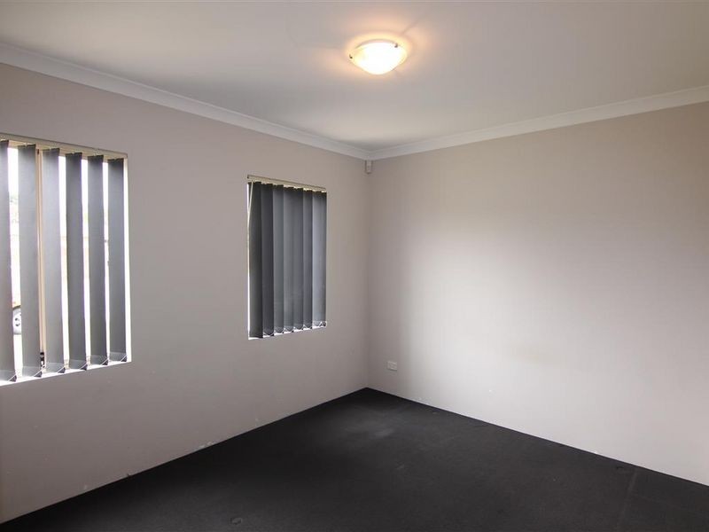 6B Messenger Street, Kelmscott WA 6111