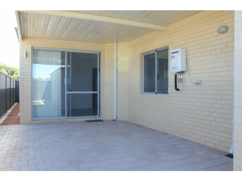 2/41 Bellazario Promenade, Aveley WA 6069