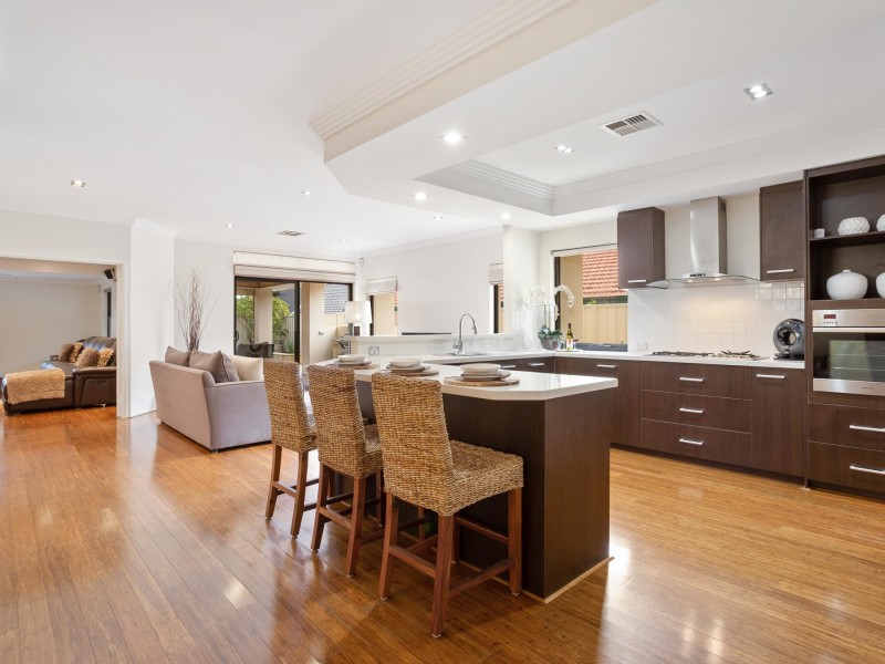 6 Emmet Parkway, Canning Vale WA 6155