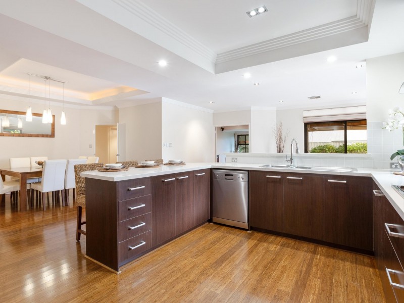 6 Emmet Parkway, Canning Vale WA 6155