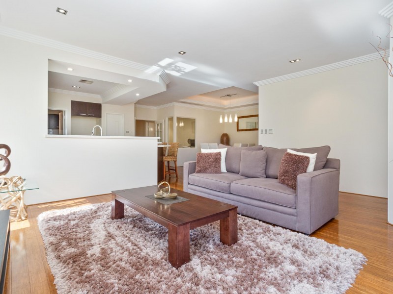 6 Emmet Parkway, Canning Vale WA 6155