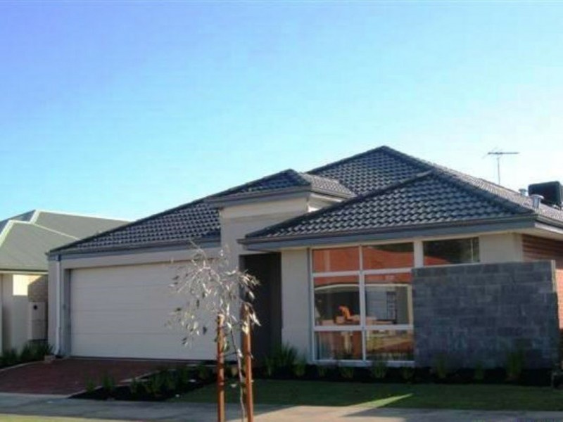 6 Northwood Loop, Thornlie WA 6108