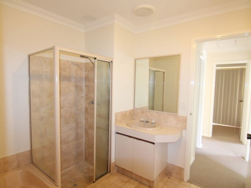 24 Scouler Way, Bateman WA 6150