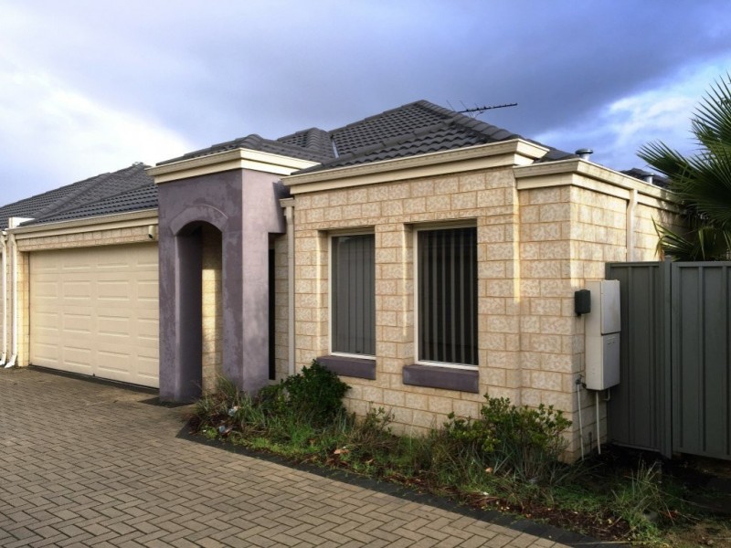 4/36 Fifth Avenue, Armadale WA 6112