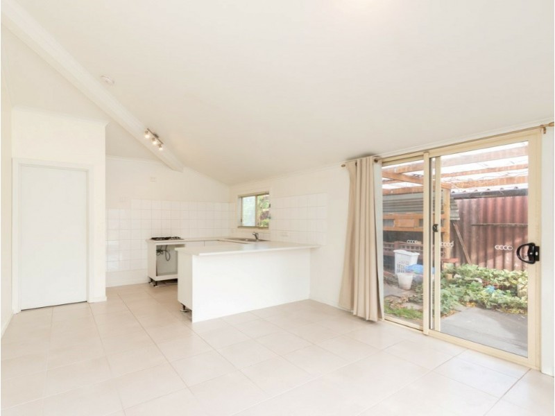 14 Benzie Way, Parkwood WA 6147