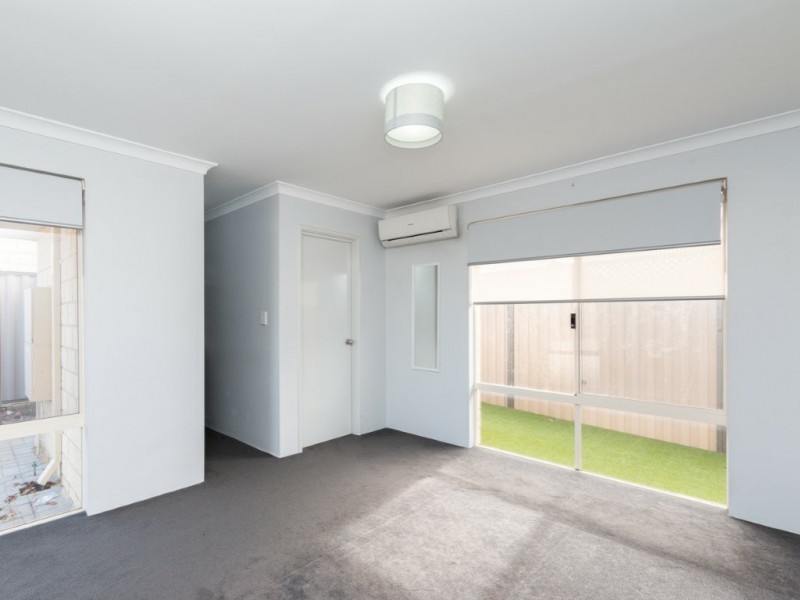 3b Padua Road, Piara Waters WA 6112