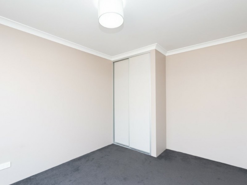 3b Padua Road, Piara Waters WA 6112
