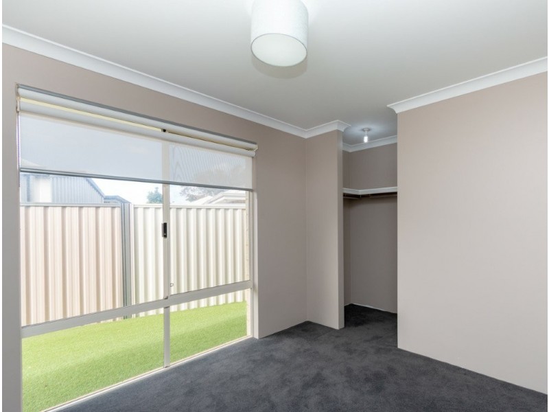 3b Padua Road, Piara Waters WA 6112
