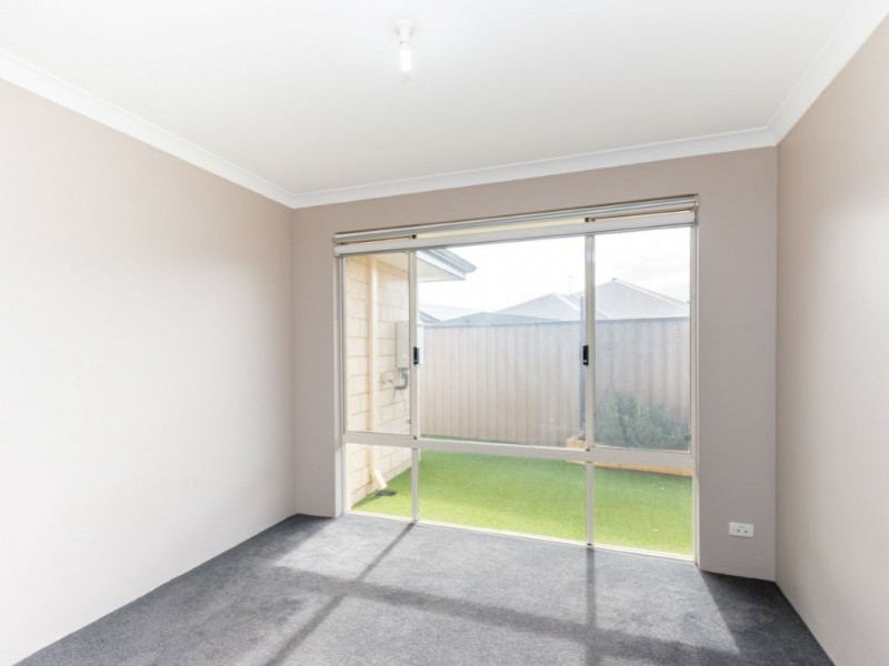 3b Padua Road, Piara Waters WA 6112