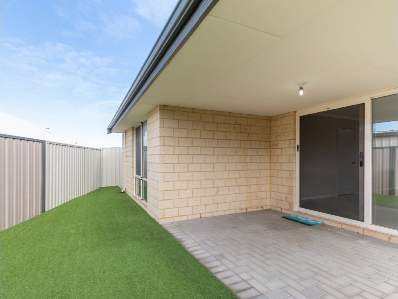 3b Padua Road, Piara Waters WA 6112