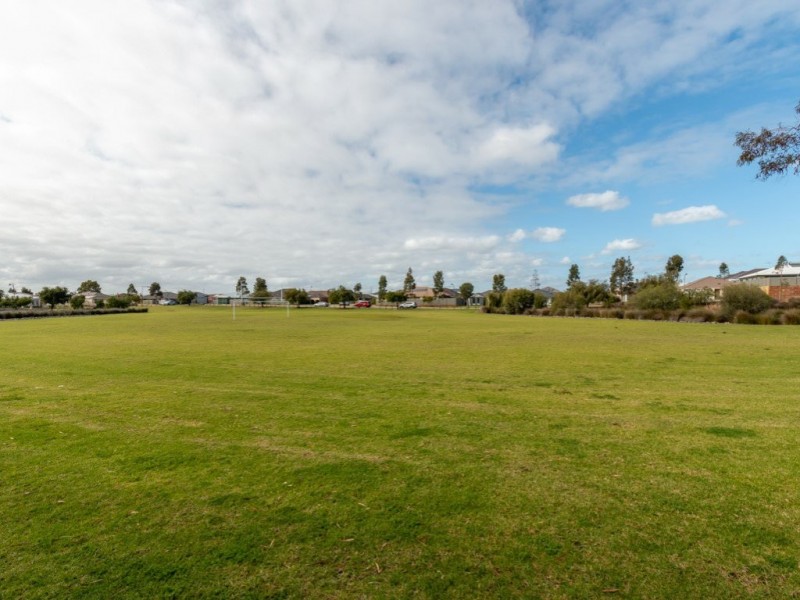 3b Padua Road, Piara Waters WA 6112
