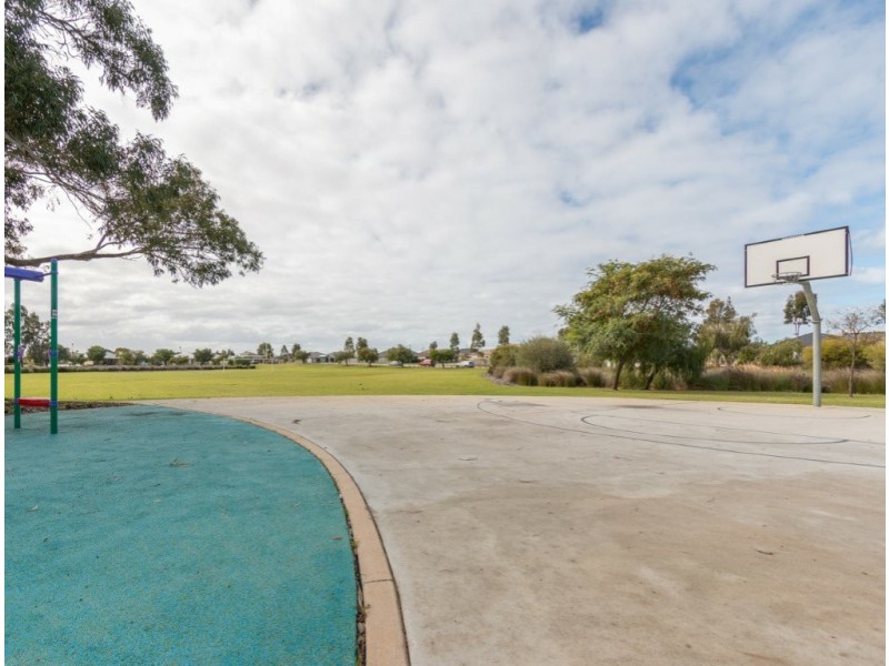 3b Padua Road, Piara Waters WA 6112
