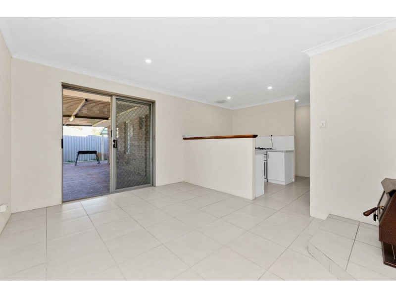 4 Grassbird Loop, Yangebup WA 6164