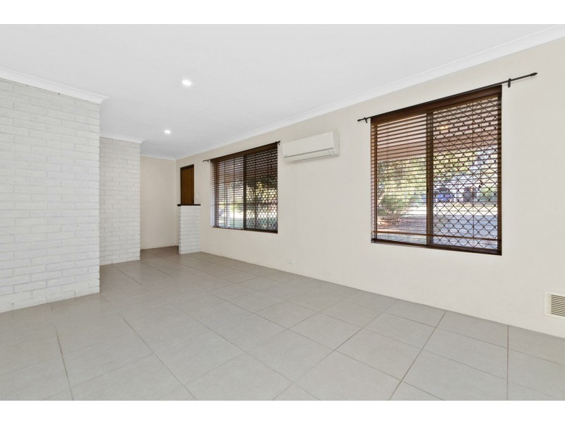 4 Grassbird Loop, Yangebup WA 6164