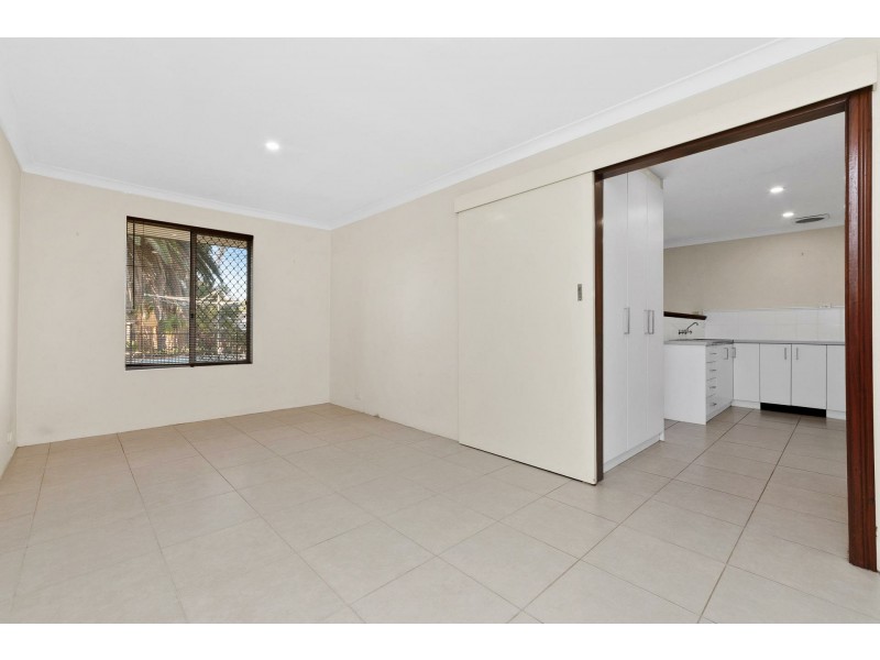 4 Grassbird Loop, Yangebup WA 6164