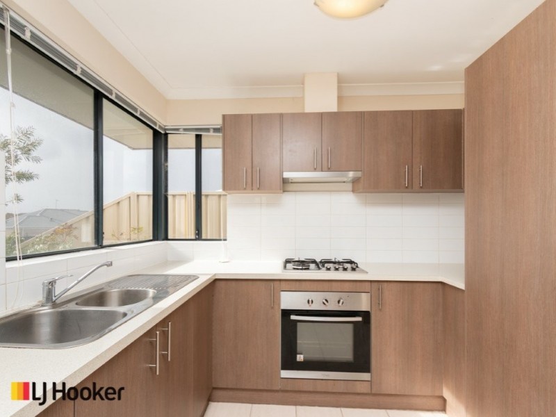 35 Mariposa Gardens, Success WA 6164