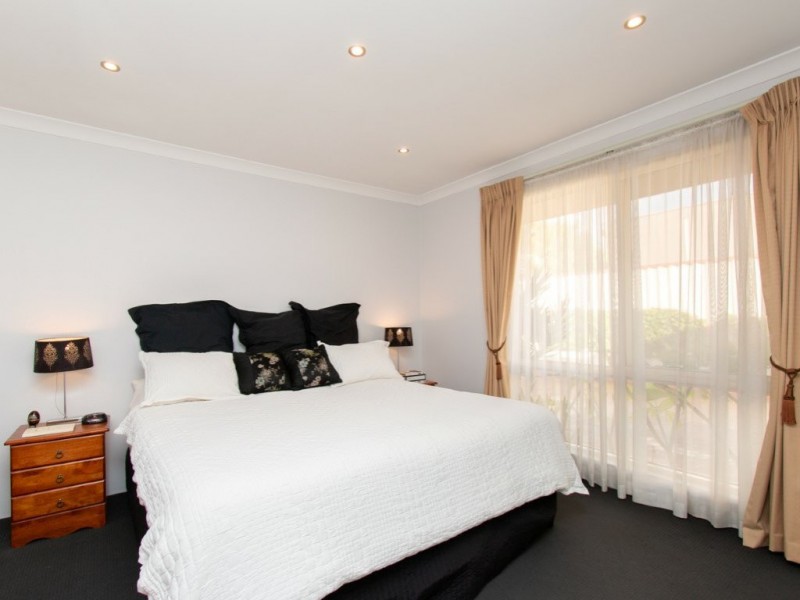 2/69 Corbel Street, Shelley WA 6148