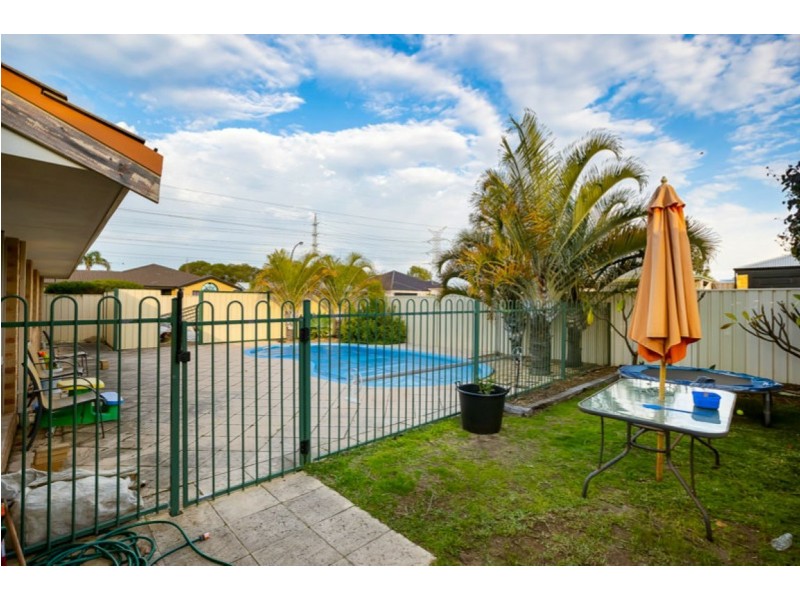 12 Marav Court, Success WA 6164