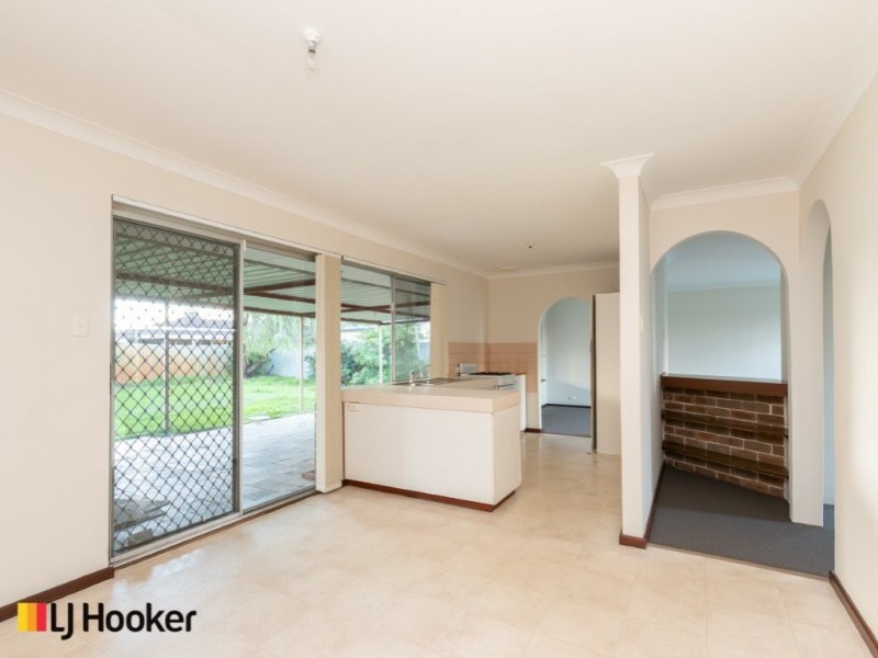 12 Periwinkle Way, Parkwood WA 6147