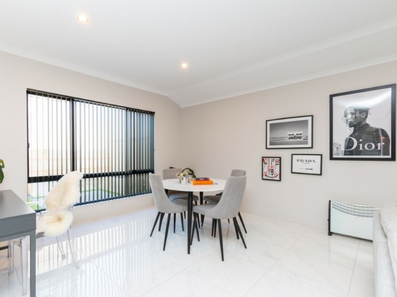 3 Irvine Parade, Hammond Park WA 6164