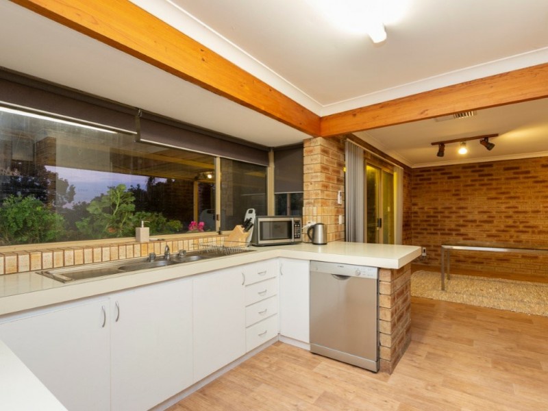 91 Elderberry Drive, South Lake WA 6164