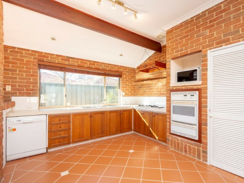 7 Gavin Court, Parkwood WA 6147