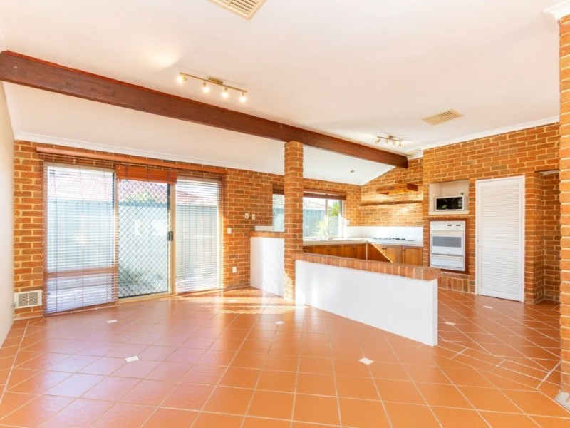 7 Gavin Court, Parkwood WA 6147