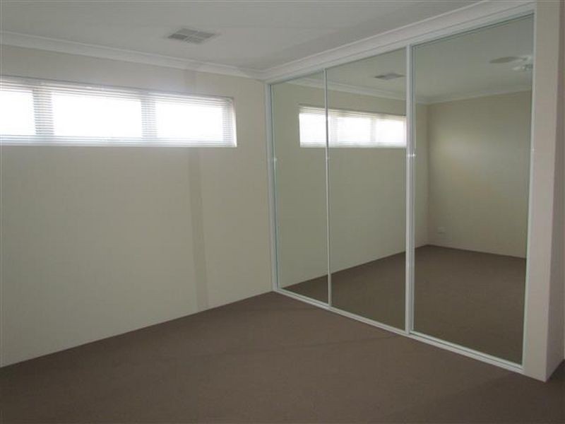 2/7 Gild Street, Cloverdale WA 6105