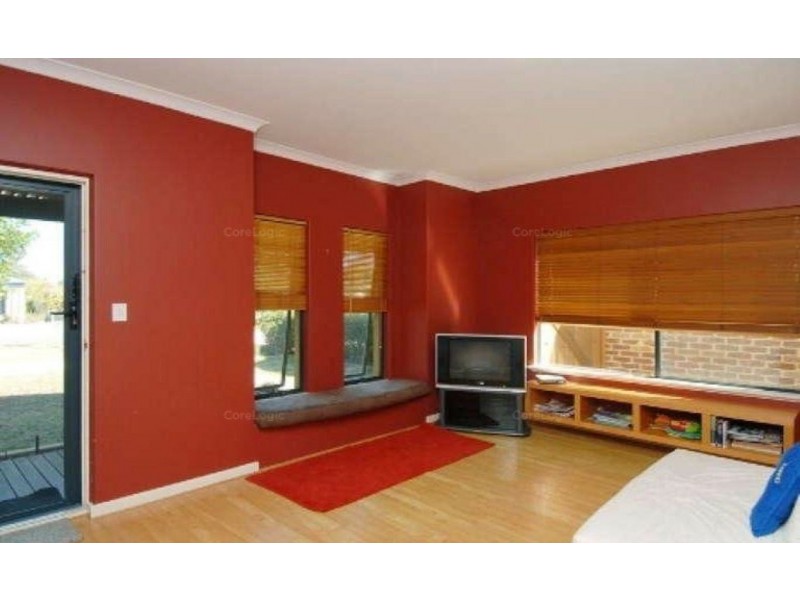 12a Peplar Avenue, Salter Point WA 6152