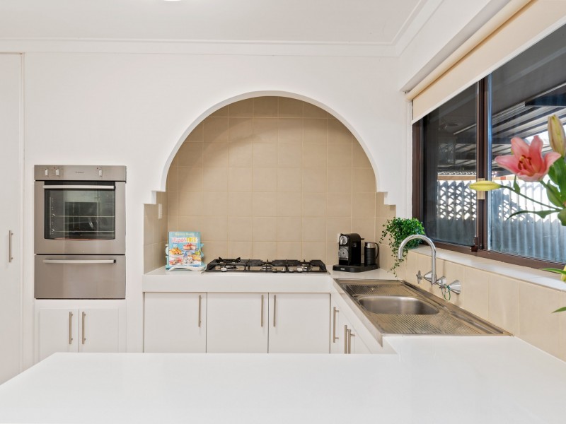 16 Keslake Way, Parkwood WA 6147