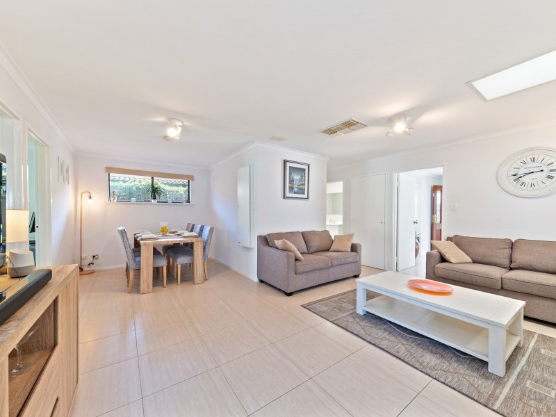 16 Keslake Way, Parkwood WA 6147