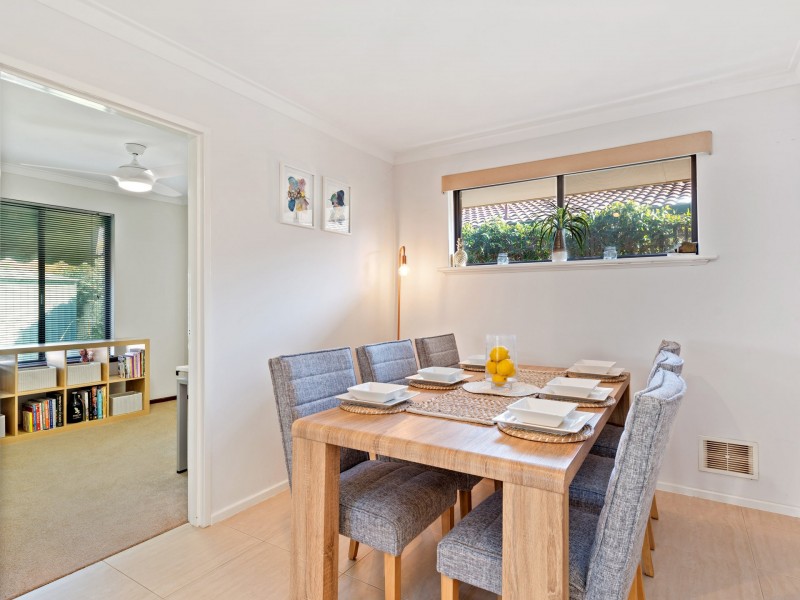 16 Keslake Way, Parkwood WA 6147