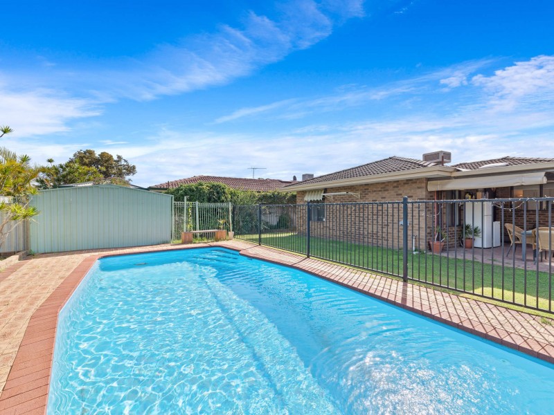 16 Keslake Way, Parkwood WA 6147