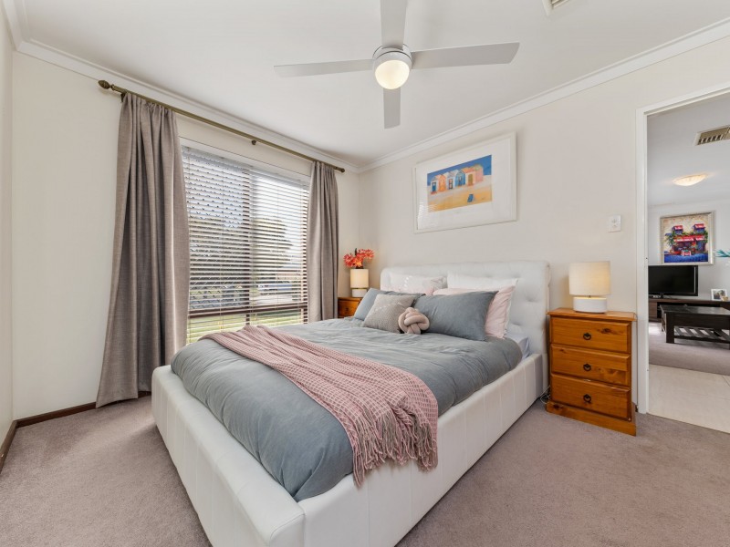 16 Keslake Way, Parkwood WA 6147