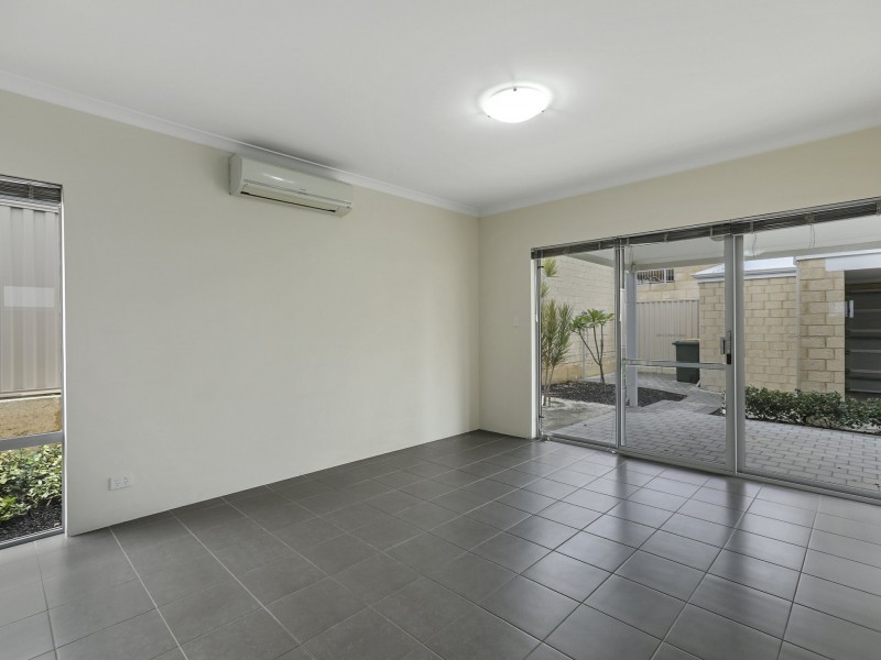 16 McLaren Avenue, Beeliar WA 6164