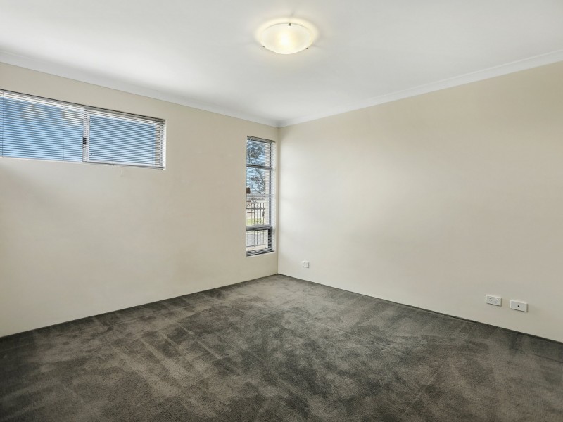 16 McLaren Avenue, Beeliar WA 6164