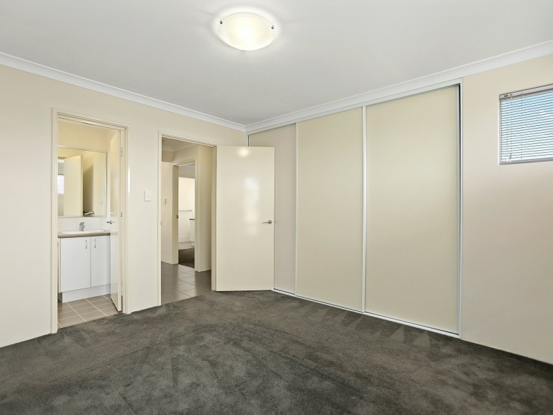 16 McLaren Avenue, Beeliar WA 6164