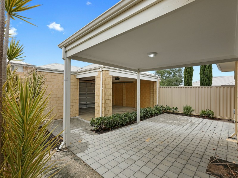 16 McLaren Avenue, Beeliar WA 6164