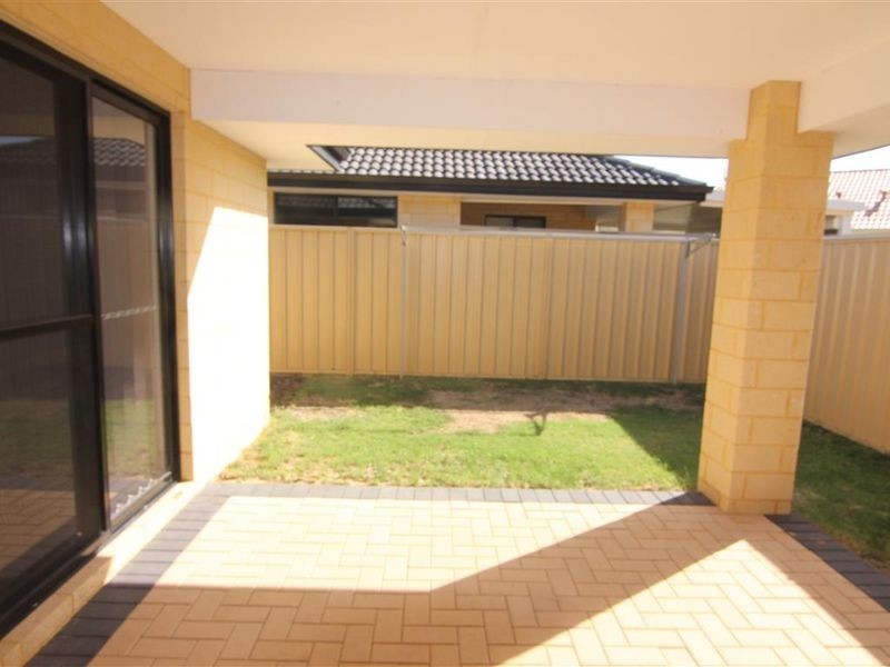 16 Bunratty Link, Canning Vale WA 6155