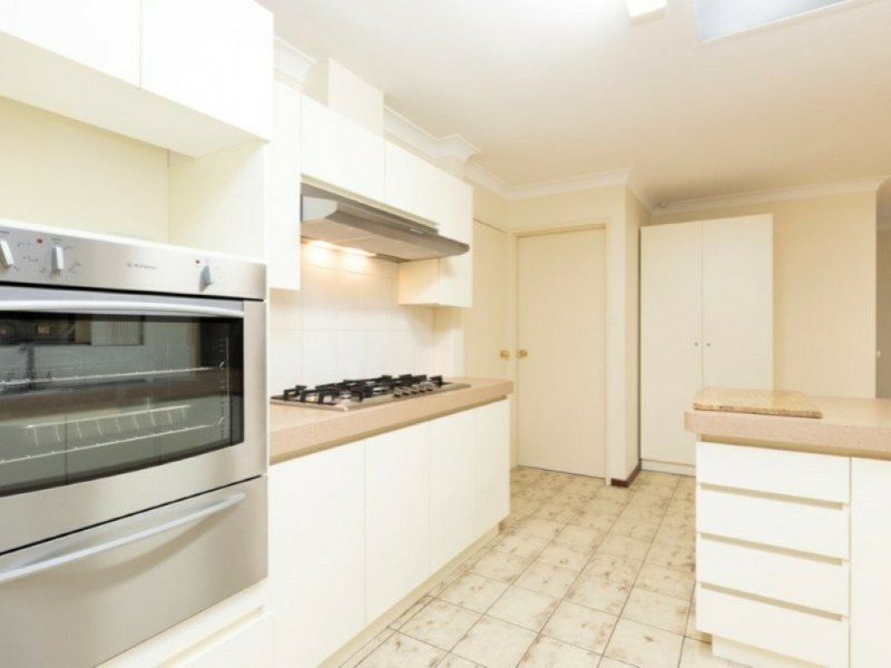 11 Keslake Way, Parkwood WA 6147