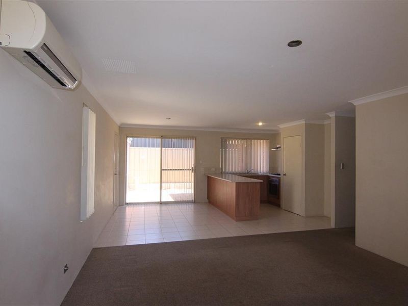 43b Stroughton Road, Westminster WA 6061