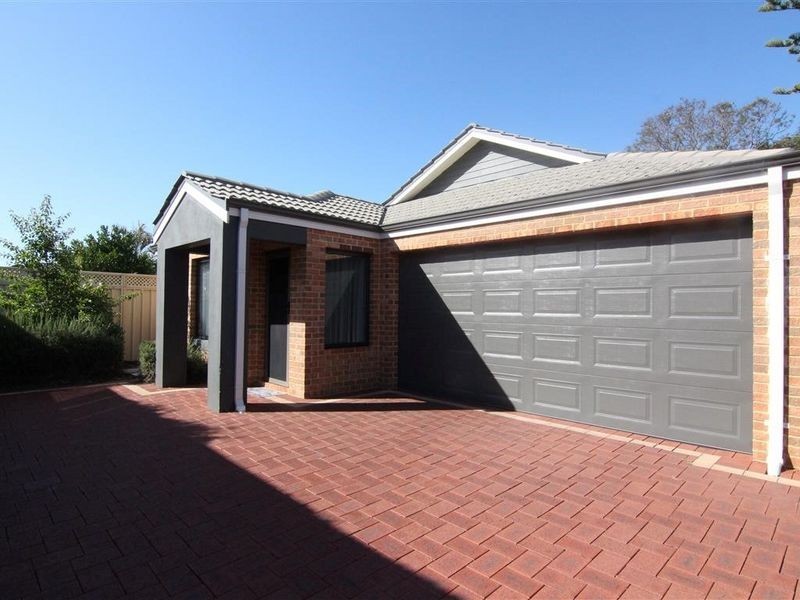 4/33 Banyard Avenue, Kelmscott WA 6111